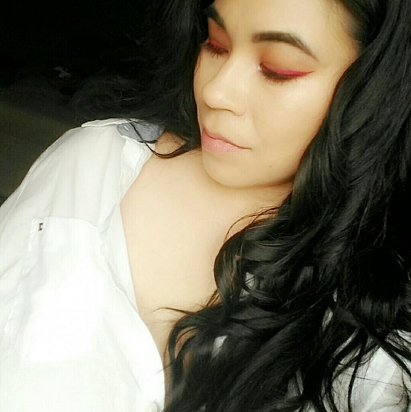 Meet your Posher, Edith - Picture 1 of 6